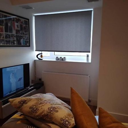 Whole Apartment 5 Mins To East Croydon & Concierge Londen Buitenkant foto