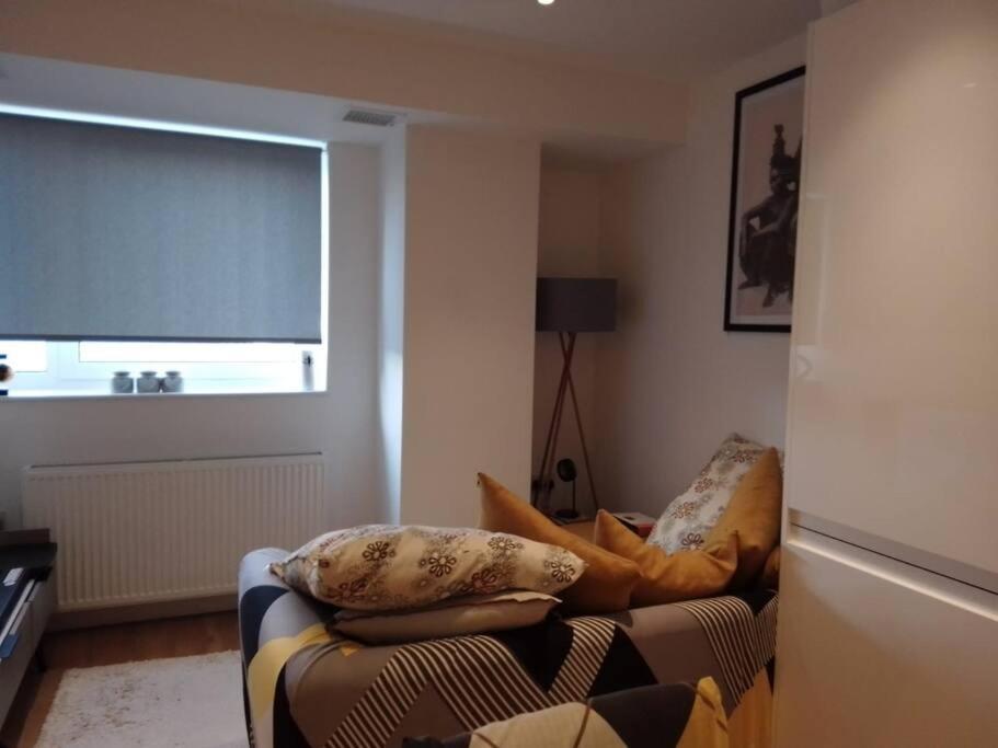 Whole Apartment 5 Mins To East Croydon & Concierge Londen Buitenkant foto