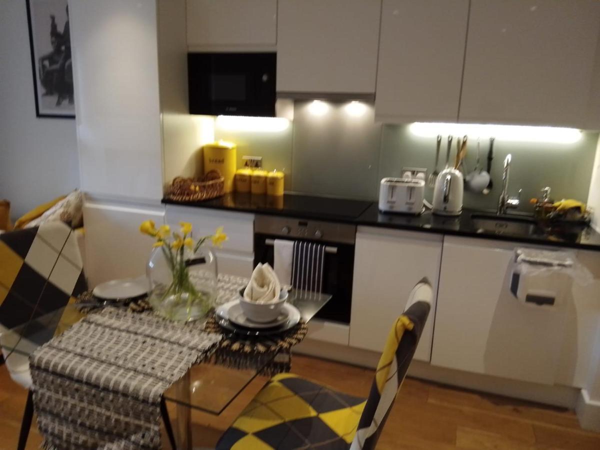 Whole Apartment 5 Mins To East Croydon & Concierge Londen Buitenkant foto